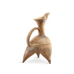 A pottery tripod ewer, Dawenkou culture, c. 4300-2400 BC 大汶口文化 陶鬹