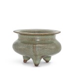A Guan celadon tripod censer, Song dynasty 宋 官釉鬲式爐