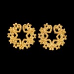 A pair of gold ear ornaments Possibly Java or Indonesian archipelago | 或爪哇或印尼群島 金耳飾一對