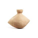 A red pottery plain boat-form flask, Yangshao culture, Banpo phase, c. 4800-4300 B.C. 仰韶文化 半坡類型 紅陶船形壺
