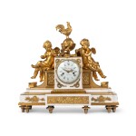 A Louis XVI gilt bronze and white marble mantel clock | Pendule de cheminée en bronze doré et marbre blanc d'époque Louis XVI
