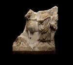 A ROMAN MARBLE SARCOPHAGUS LID FRAGMENT WITH CIRCUS SCENE, CIRCA LATE 3RD CENTURY A.D.