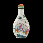 A famille-rose 'boys' snuff bottle, Qing dynasty, 18th - 19th century | 清十八至十九世紀 粉彩童子迎春圖鼻煙壺 《乾隆年製》仿款