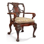  A GEORGE II STYLE MAHOGANY CANED ARMCHAIR, LATE 19TH/EARLY 20TH CENTURY