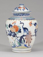 A KAKIEMON VASE AND COVER, EDO PERIOD, LATE 17TH CENTURY