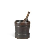 An English boldly turned lignum vitae mortar and pestle, 17th century