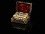 A rare hardstone appliqué snuff box with two-colour gold mounts, ** Hoffman, probably Berlin, circa 1770