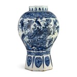 A DUTCH DELFT BLUE AND WHITE LARGE OCTAGONAL BALUSTER VASE, LATE 17TH CENTURY