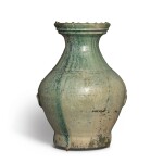 A green-glazed vase (Hu), Han dynasty | 漢 綠釉壺