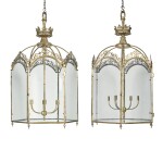 A pair of English hexagonal brass and glass hall lanterns in 18th century-style