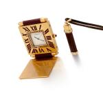 Alarm clock and "Touch wood" pendant (Sveglia e pendente "Touch wood")