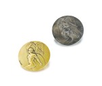 Deux broches or et argent, "Victoires Ailées" | Two gold and silver brooches, 'Winged Victories'