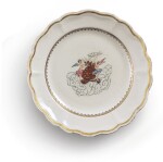 A RARE CHINESE EXPORT ARMORIAL SCALLOPED-RIM PLATE, QING DYNASTY, QIANLONG PERIOD, CIRCA 1760