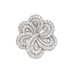Van Cleef & Arpels | Diamond Clip-Brooch, France  梵克雅寶  鑽石別針，法國