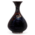 A BLACK-GLAZED YUHUCHUNPING JIN - YUAN DYNASTY | 金至元 黑釉玉壺春瓶