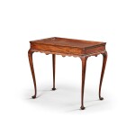 Very Fine and Rare Queen Anne Maple Tray-Top Tea Table, probably Boston, Massachusetts, Circa 1760