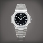 Nautilus, reference 3800/1A-001    Montre bracelet en acier avec date |  Stainless steel wristwatch with date and bracelet    Vers 2000 |  Circa 2000