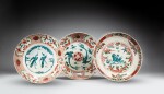 A group of three ‘Swatow’ dishes, Ming dynasty | 明 漳州窰大盤一組三件
