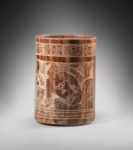 Vase cylindrique, Culture Maya, Mexique, Classique récent, 550-950 AP. J.-C. | Maya carved cylinder Vase, Mexico, Late Classic, AD 550-950