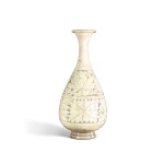 A Cizhou sgraffiato 'lotus' vase, Yuhuchun ping Song/Jin dynasty | 宋/金 磁州窰白釉劃花卉紋玉壺春瓶