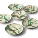 Hamada Shoji (1894-1978) A set of six green-splashed dishes, Japan, Showa period 「人間國寶」濱田庄司（1894 - 1978年） 昭和時期 白地灑青釉盤一組六件