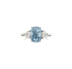 An Exquisite Fancy Vivid Blue Diamond and Diamond Ring  艷彩藍色鑽石配鑽石戒指
