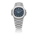 PATEK PHILIPPE | NAUTILUS, REF 3800/001, STAINLESS STEEL BRACELET WATCH WITH DATE MADE IN 1988