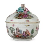 A MEISSEN PUNCH BOWL AND COVER, CIRCA 1765-70, THE DECORATION PROBABLY LATER