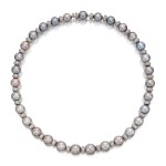Cultured Pearl and Diamond Necklace | 海瑞溫斯頓 | 養殖珍珠 配 鑽石 項鏈
