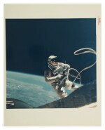  [GEMINI 4] FIRST AMERICAN SPACEWALK. VINTAGE NASA "RED NUMBER" PHOTOGRAPH, 3 JUNE 1965.