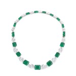 An emerald and diamond necklace mounted on platinum | Collier émeraudes et diamants