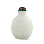 A white jade 'brocade' snuff bottle, Qing dynasty, 18th / 19th century | 清十八 / 十九世紀 白玉刻袱繫紋鼻烟壺
