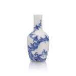 A miniature blue and white vase with bird and flowers Qing dynasty, 18th/19th century |  清十八/十九世紀 袖珍青花花鳥紋瓶