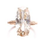 Fancy brown-yellow diamond ring | 彩棕黃色鑽石戒指