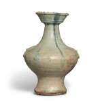 A green-glazed vase (Hu), Han dynasty | 漢 綠釉壺