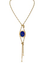 REF 6865 P 71 RETAILED BY VAN CLEEF & ARPELS: A LADY'S YELLOW GOLD AND LAPIS LAZULI SAUTOIR WATCH, CIRCA 1975