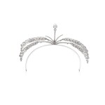 Elegant diamond aigrette tiara, circa 1909 and later | 應為卡地亞鑽石冠冕，年份約1909及之後