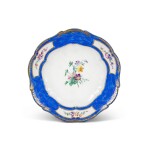 A Vincennes porcelain "bleu lapis" plate (assiette à gauderon), 1751-1752 | Assiette en porcelaine "bleu lapis" de Vincennes (assiette à gauderon), 1751-1752