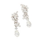 Diamond pendant earrings (Paio di orecchini pendenti in diamanti)