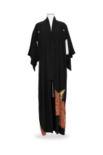 Unlabeled, Printed black crepe kimono circa 1975 | Sans griffe, kimono ancien en crêpe noir imprimé circa 1975
