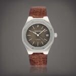 Royal Oak, Reference 14800ST | A stainless steel wristwatch with tropical dial and date | Circa 1990
