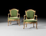 A pair of gilwood armchairs, Louis XV, stamped TILLIARD | Paire de fauteuils en hêtre redoré d'époque Louis XV estampillés TILLIARD